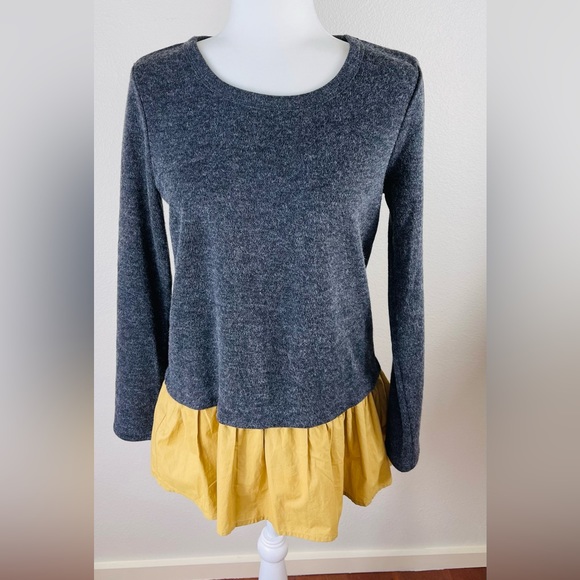 THML Gray and Yellow Ruffle Tiered Back Sweater Size S - Picture 5 of 14